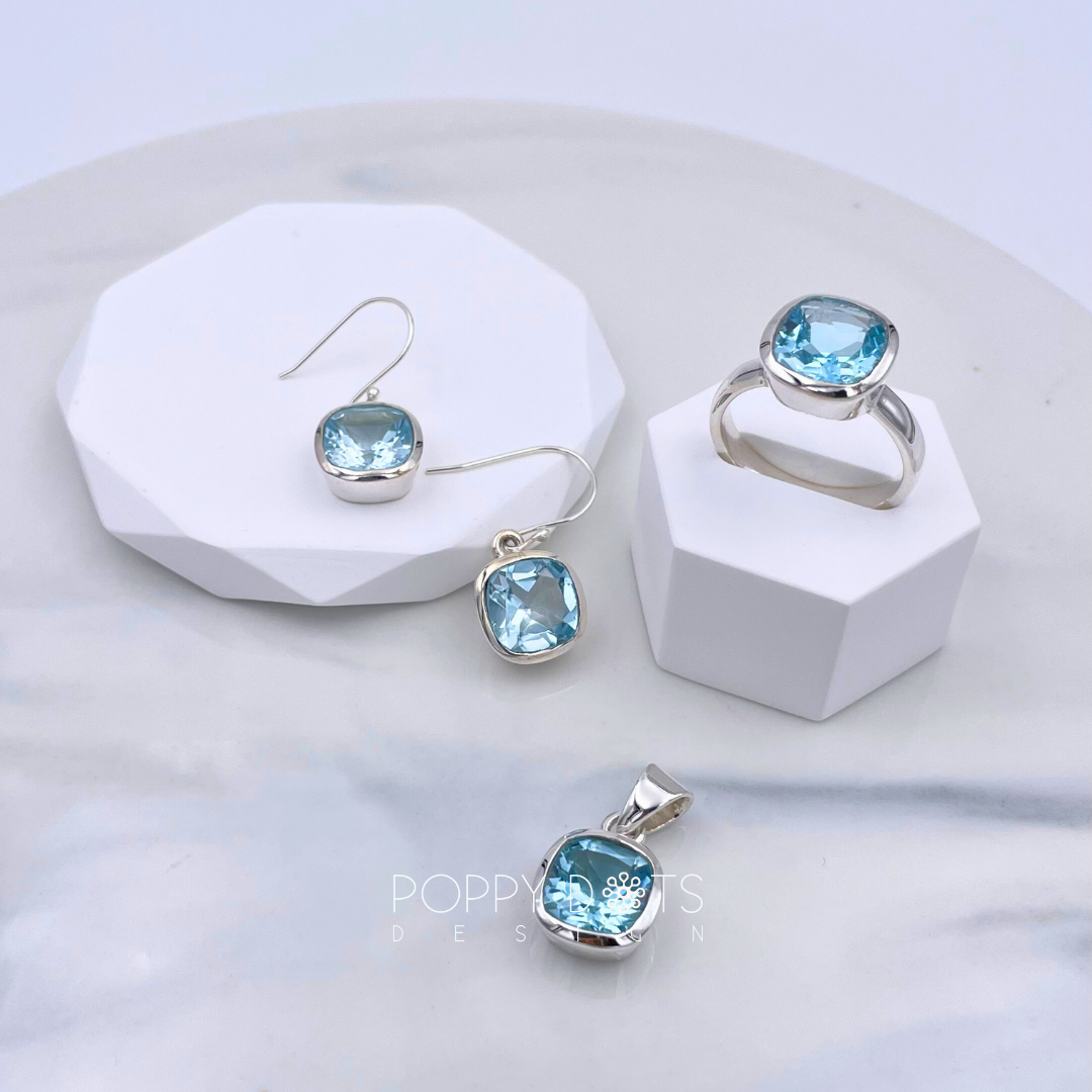Celebrate November with the Sparkle of Blue Topaz – A Birthstone with Depth and Elegance