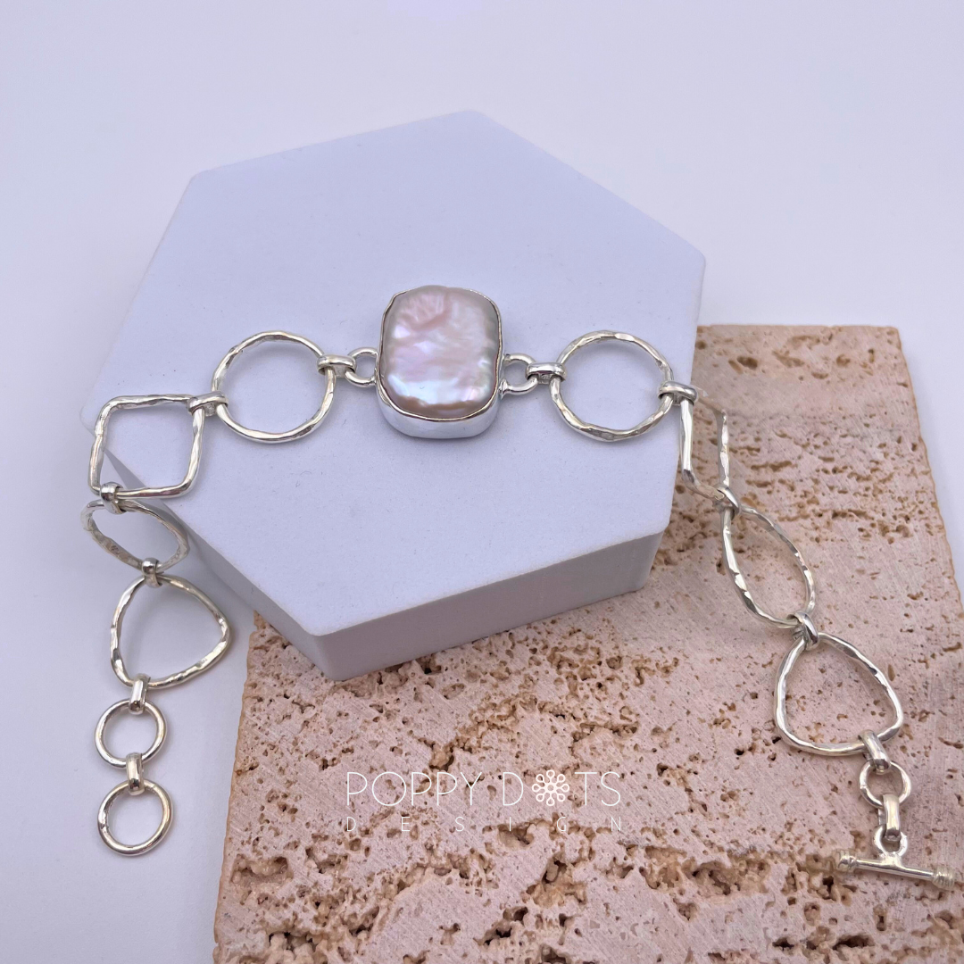 Sterling Silver Baroque Pearl Hammered Link Bracelet