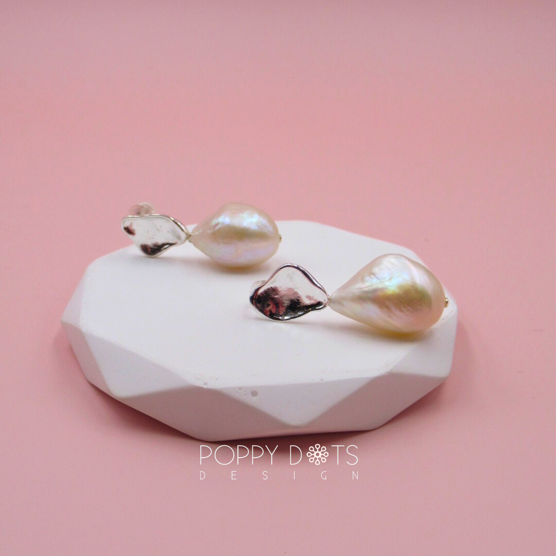 Sterling Silver Luxurious Arty Freshwater Pearl Studs