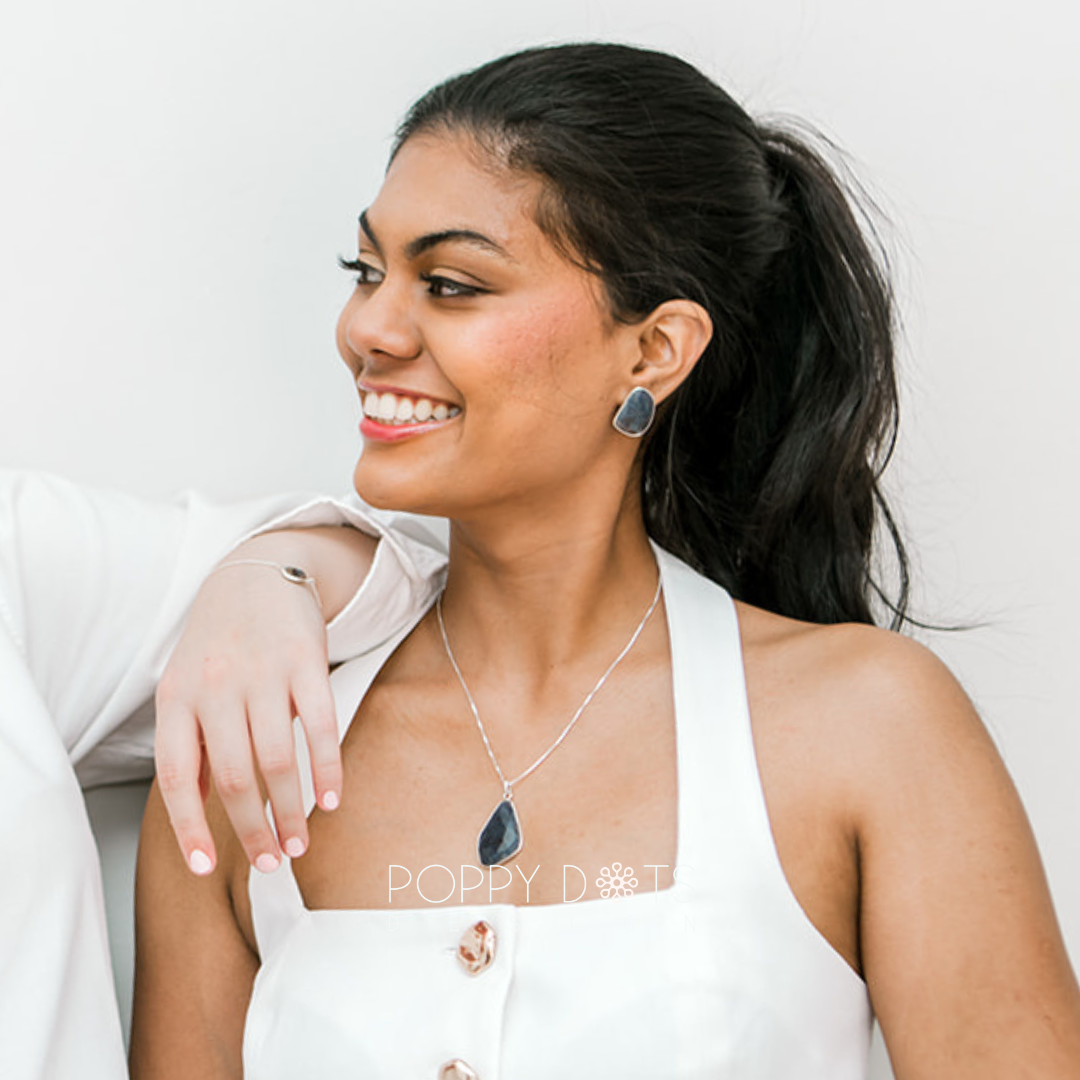 Luxurious Talpe Cut Natural Blue Sapphire Stud Earrings and Pendant Set