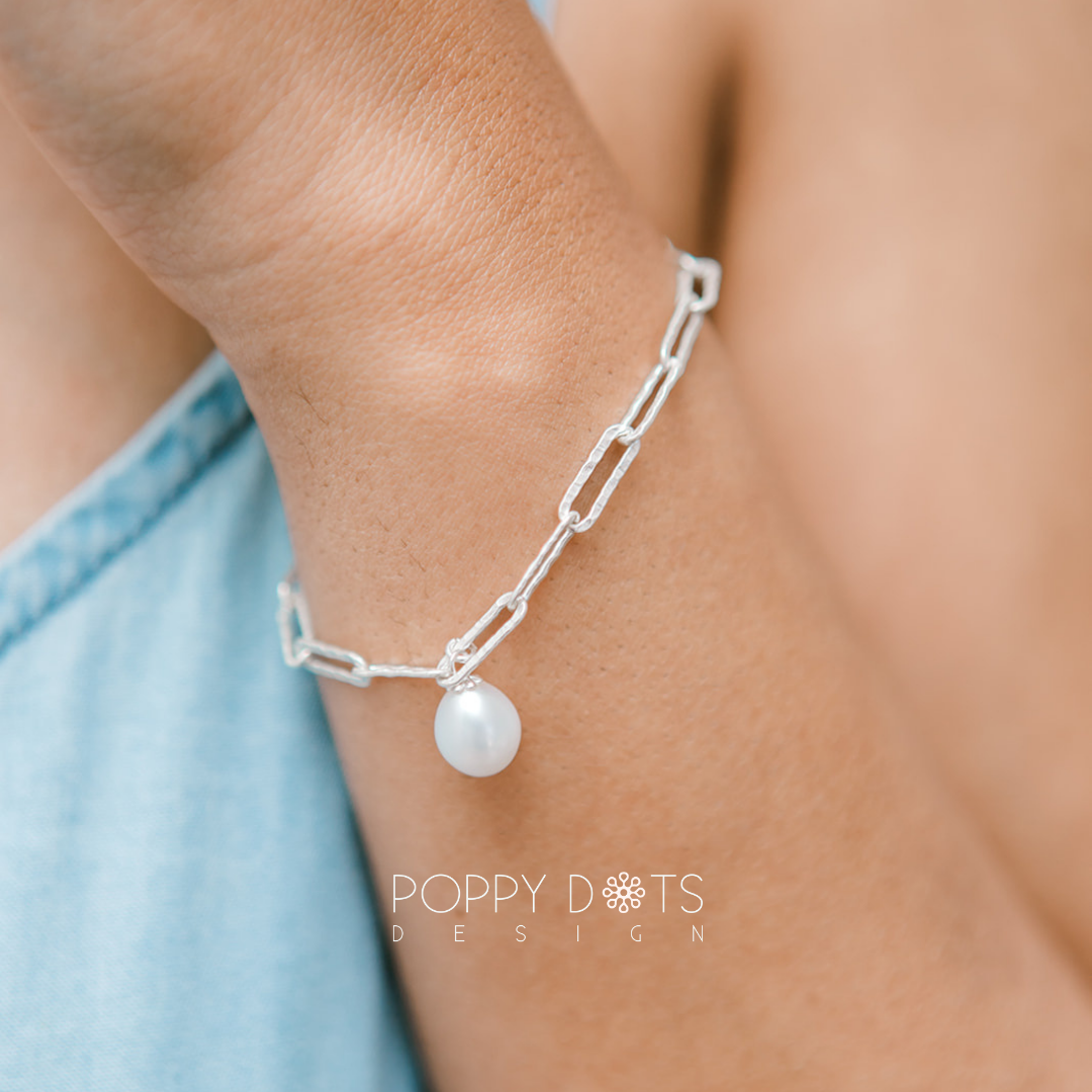 Sterling Silver Hammered Paper Clip Bracelet with Freshwater Pearl Drop