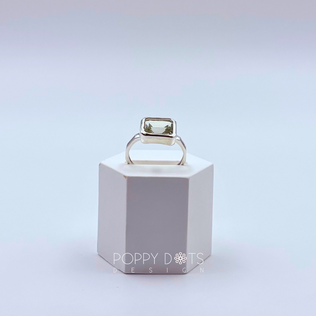 Sterling Silver Faceted Band Green Amethyst Rectangular Ring