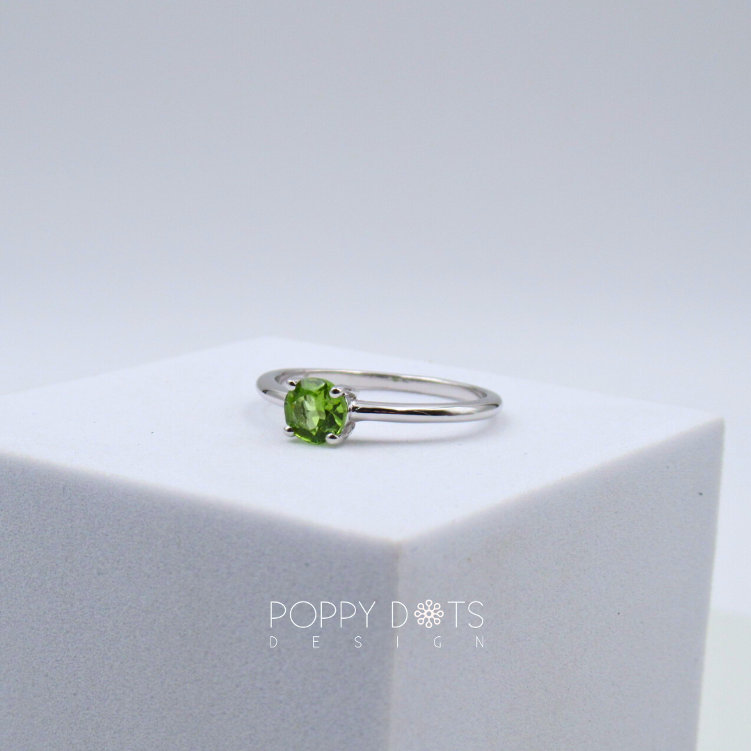 Sterling Silver Solitaire Peridot Ring