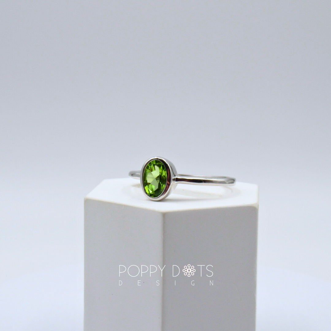 Sterling Silver Classic Oval Tube Set Peridot Ring