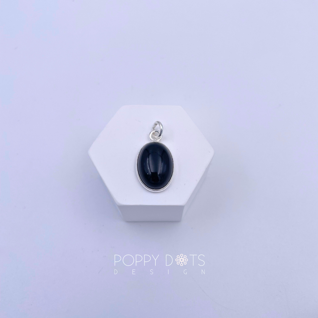 Sterling Silver Cab Black Onyx Oval Pendant
