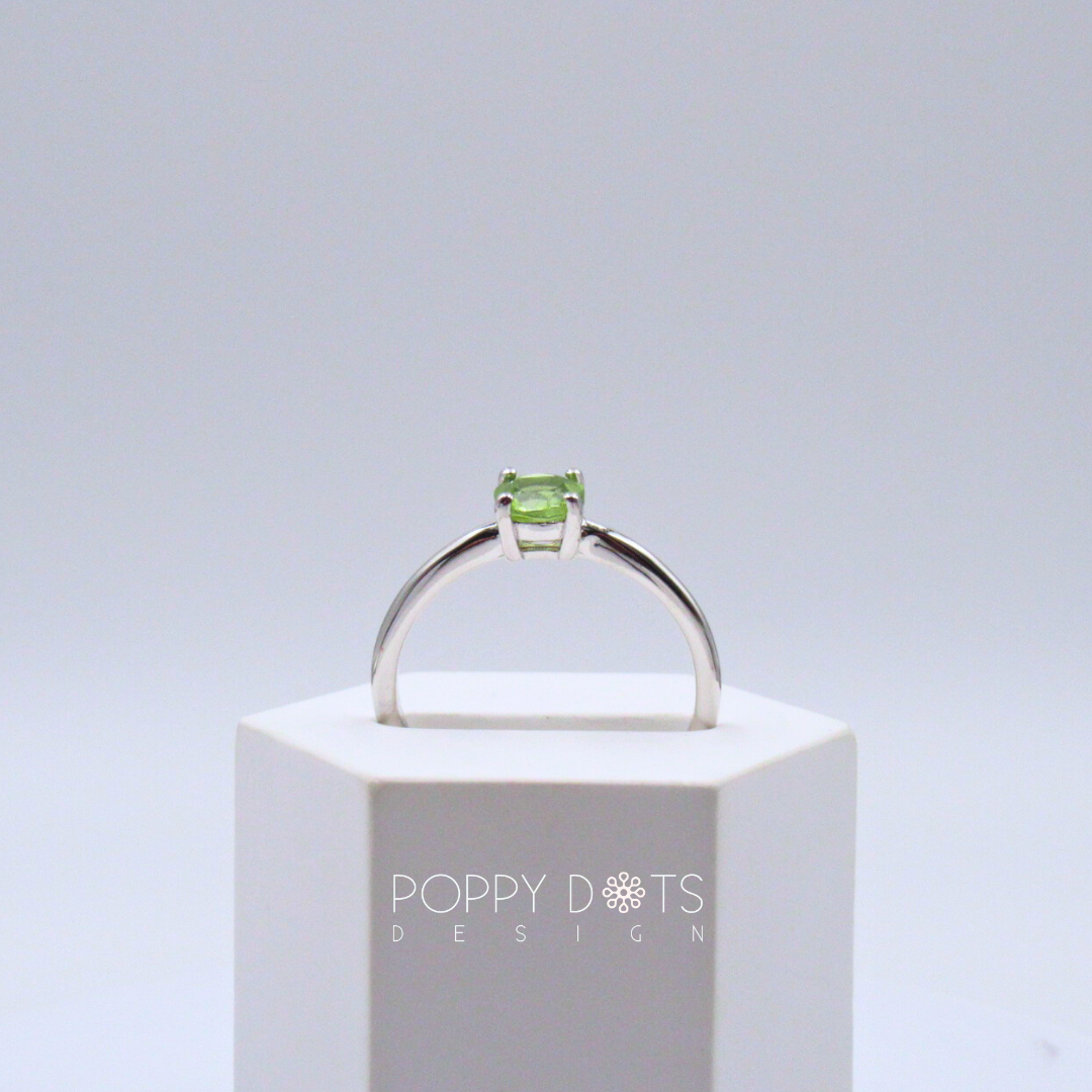 Sterling Silver Solitaire Peridot Ring