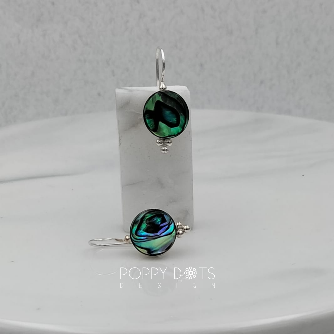 Sterling Silver Round Shell Detailed Earrings