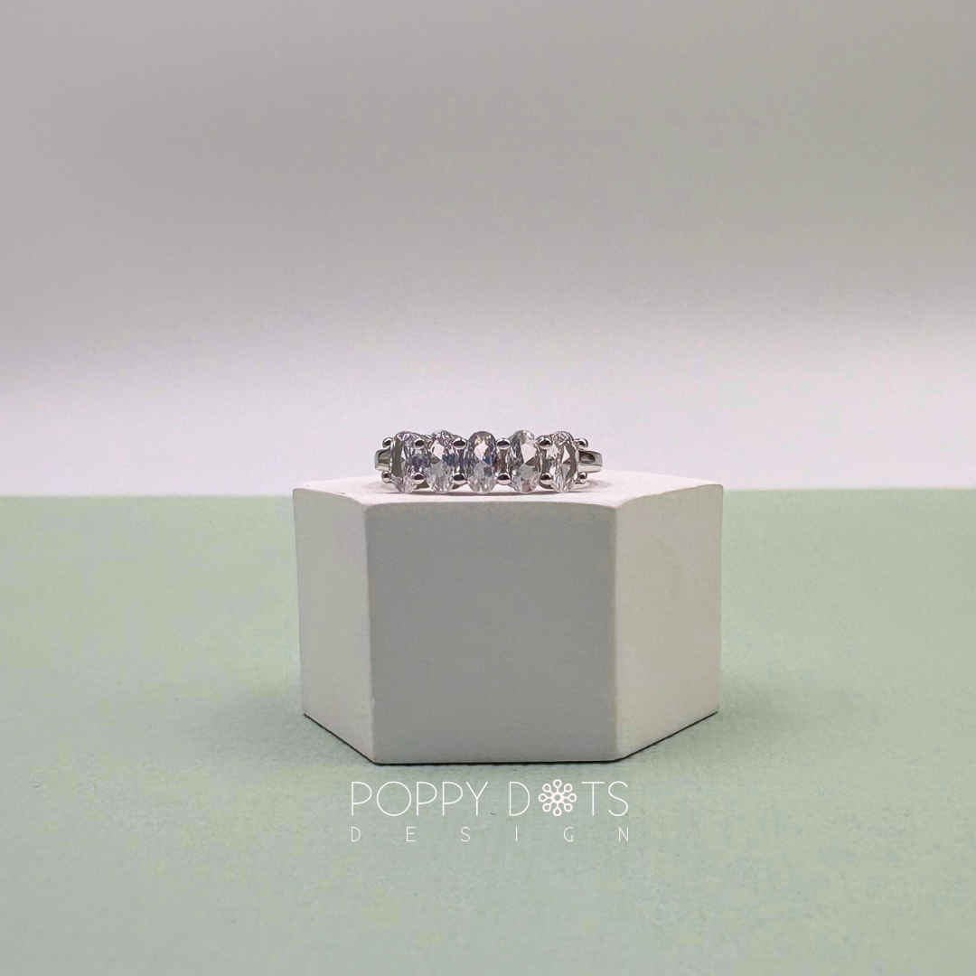 Sterling Silver Zirconia Quintet Oval Ring