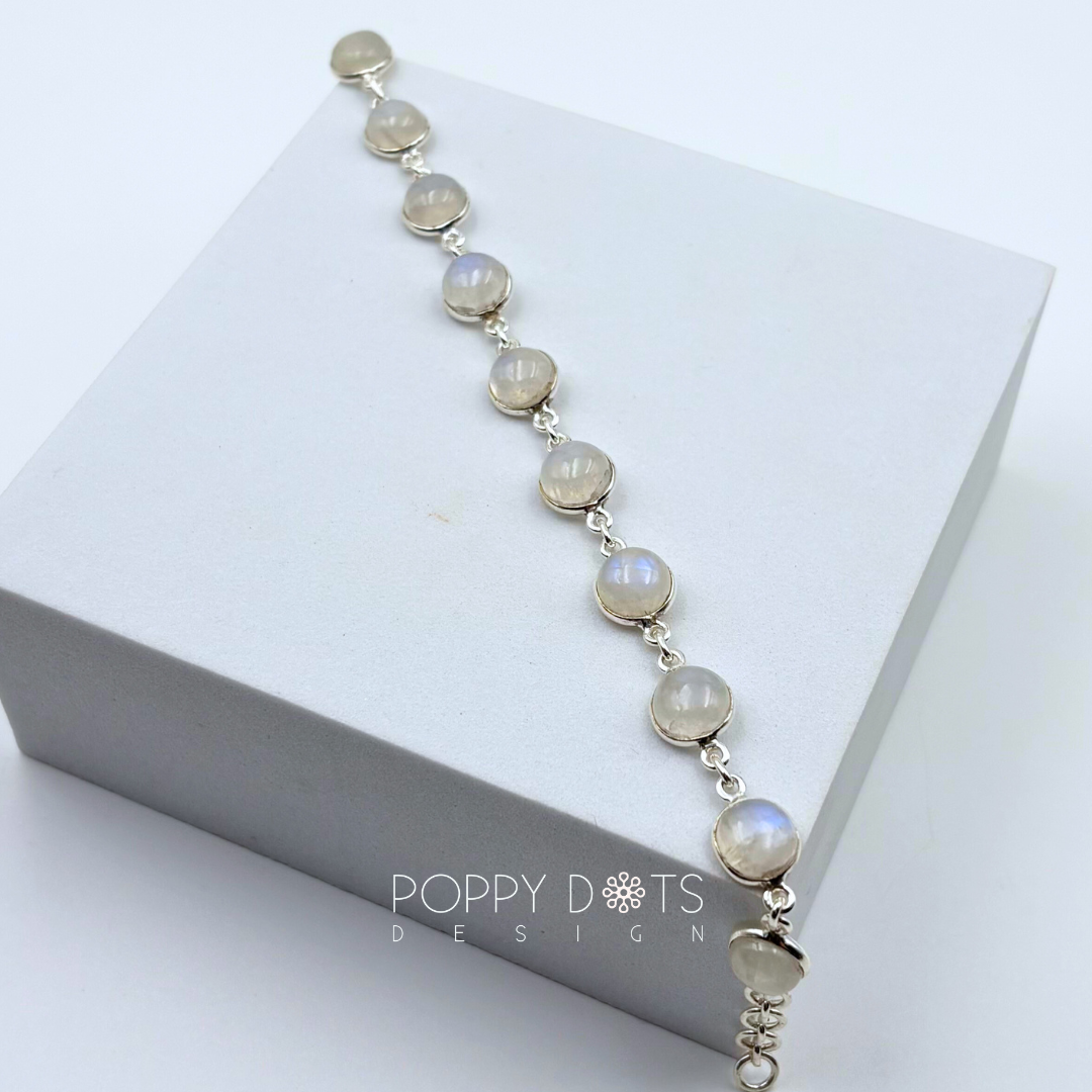 Luxurious Sterling Silver Round Cab Moonstone Bracelet