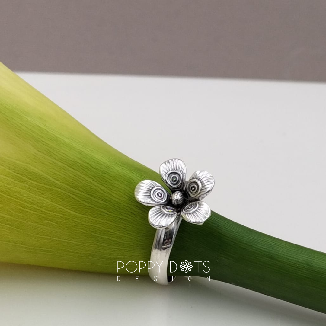 Sterling Silver Oxidised Marguerite Daisy Ring