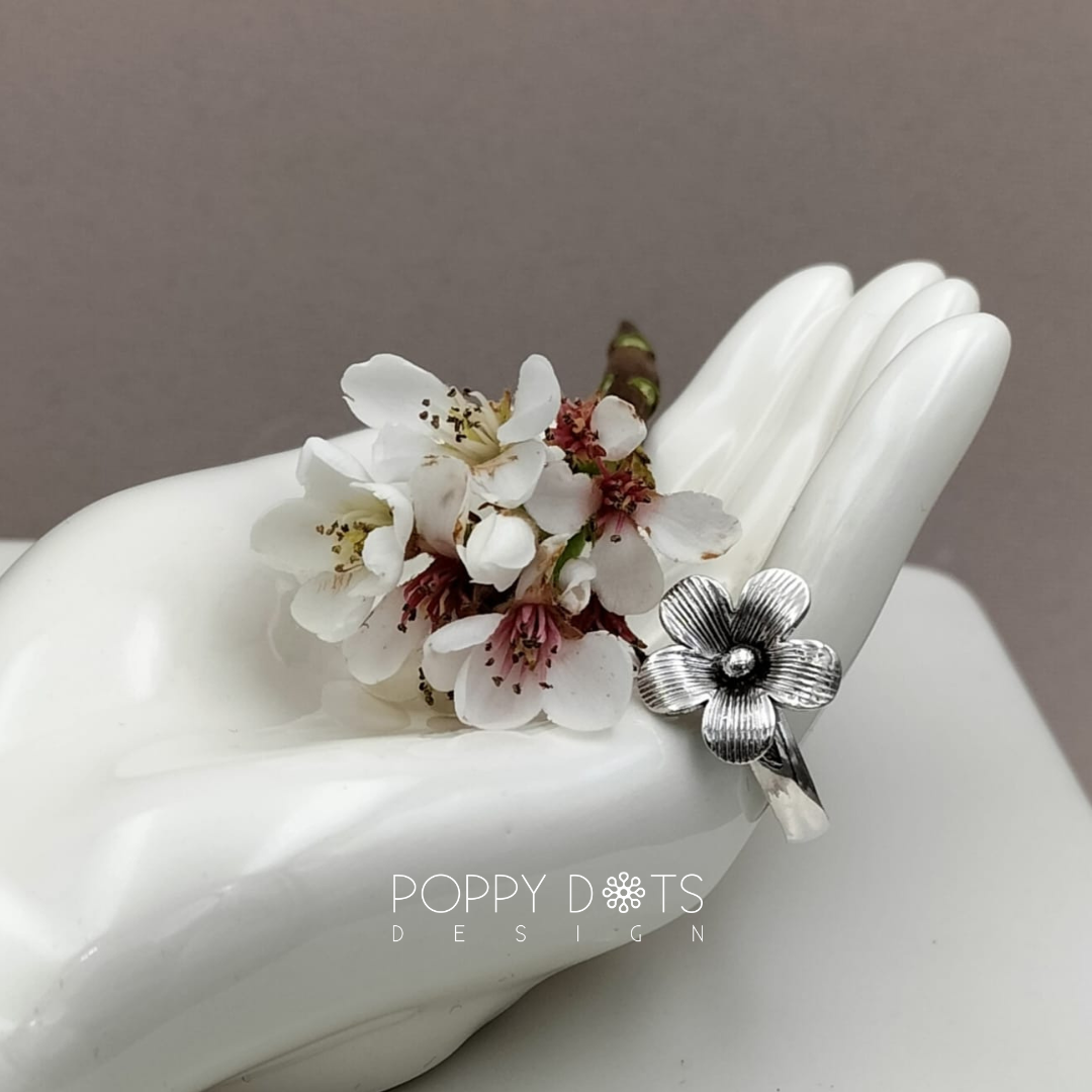 Sterling Silver Oxidised English Daisy Ring