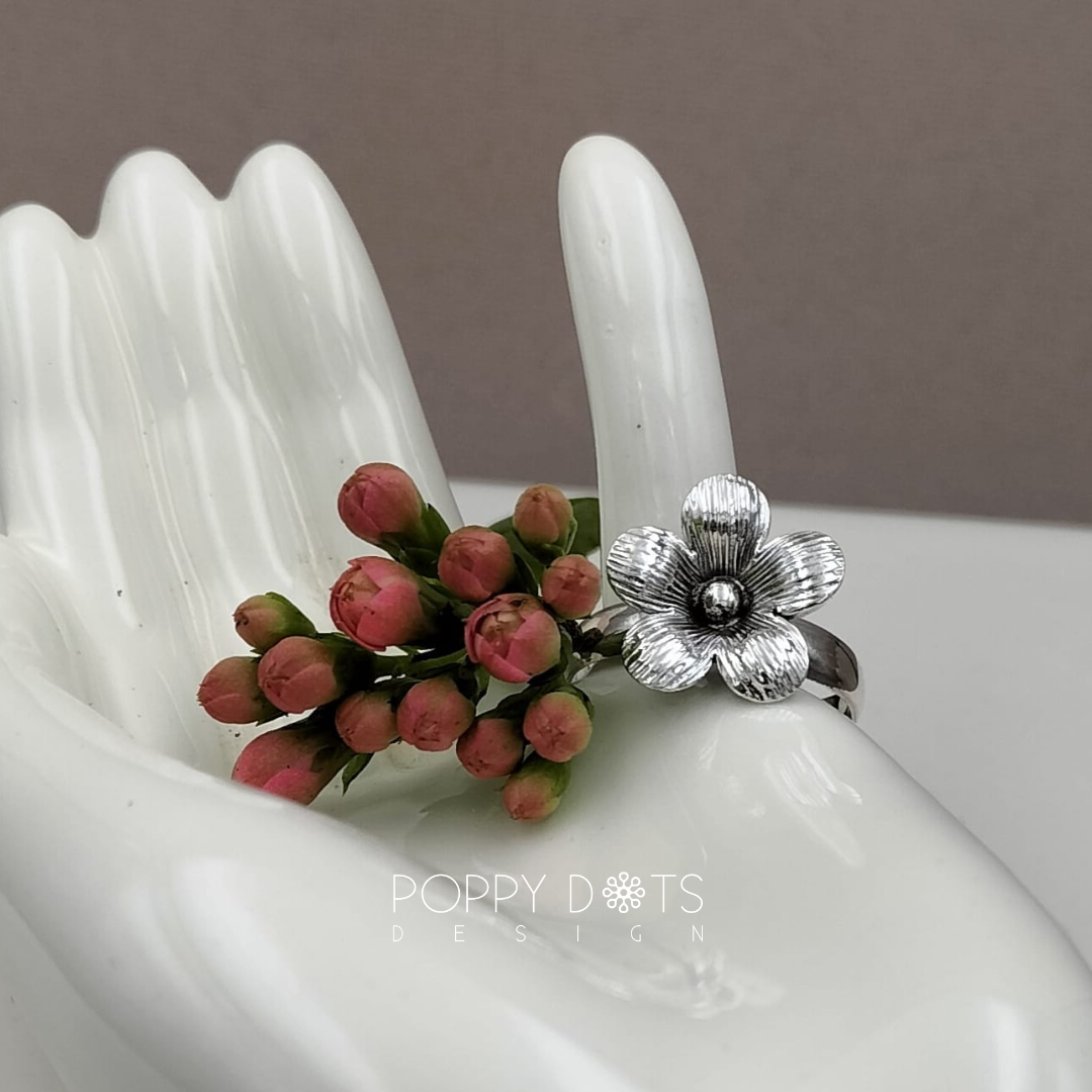 Sterling Silver Oxidised English Daisy Ring