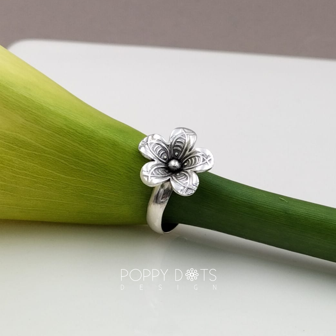 Sterling Silver Oxidised African Daisy Ring