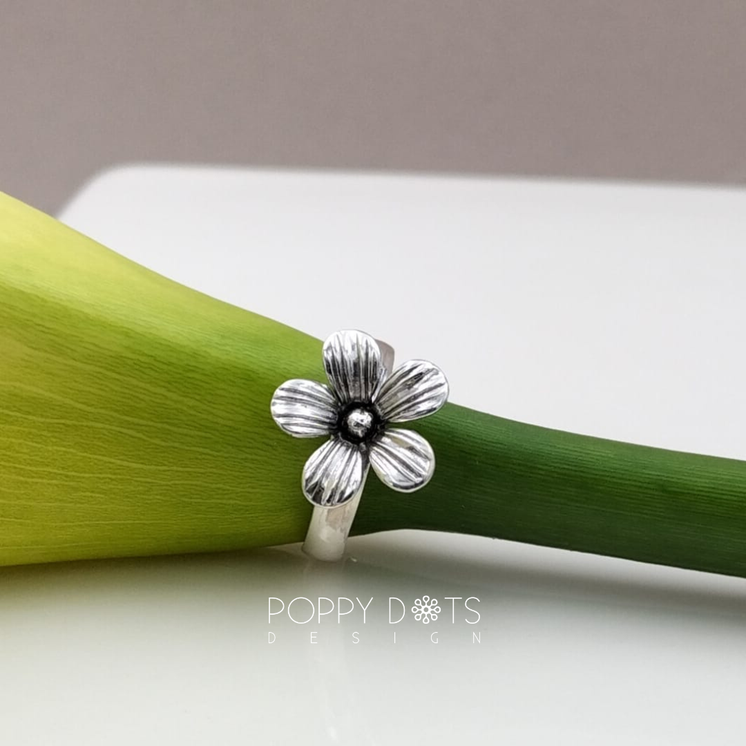 Sterling Silver Oxidised Golden Daisy Ring