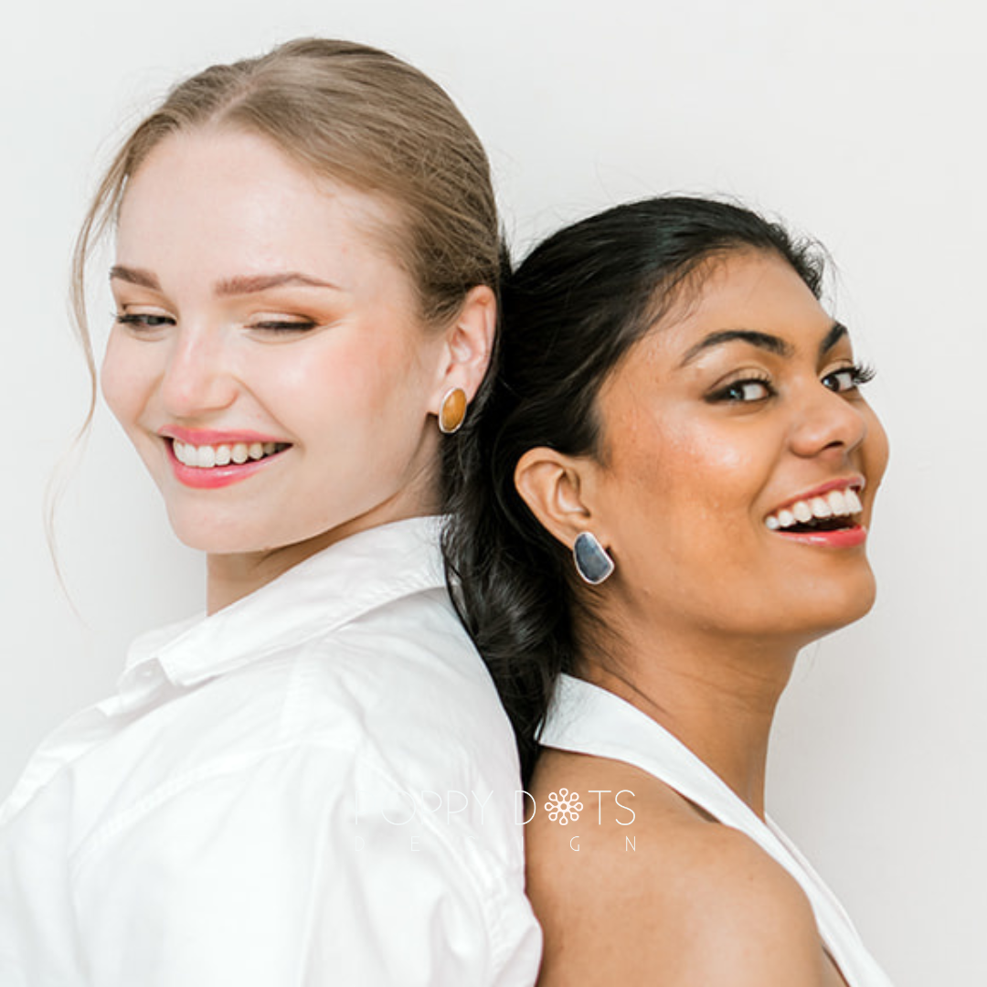 Luxurious Talpe Cut Natural Blue Sapphire Stud Earrings and Pendant Set