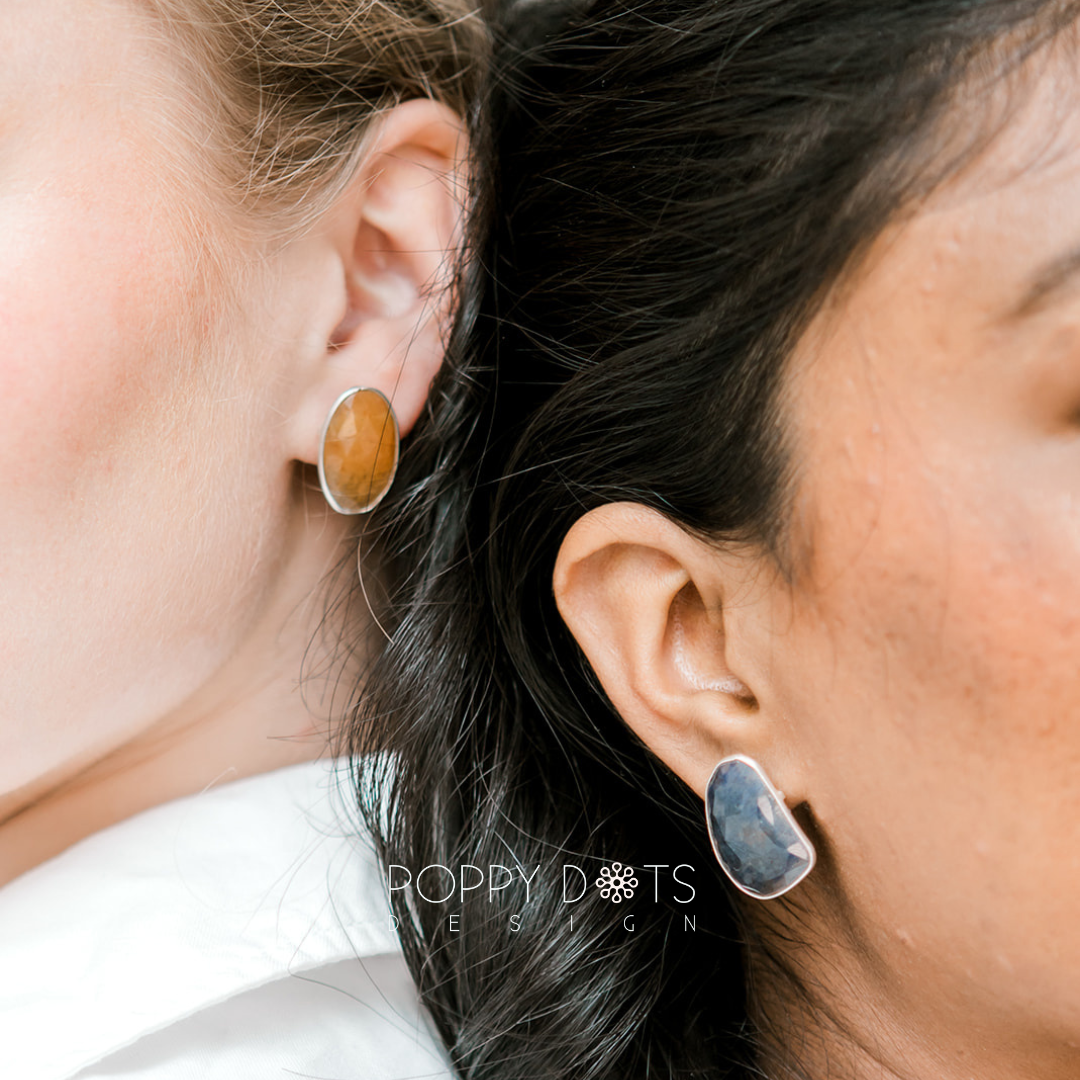 Luxurious Talpe Cut Natural Blue Sapphire Stud Earrings and Pendant Set