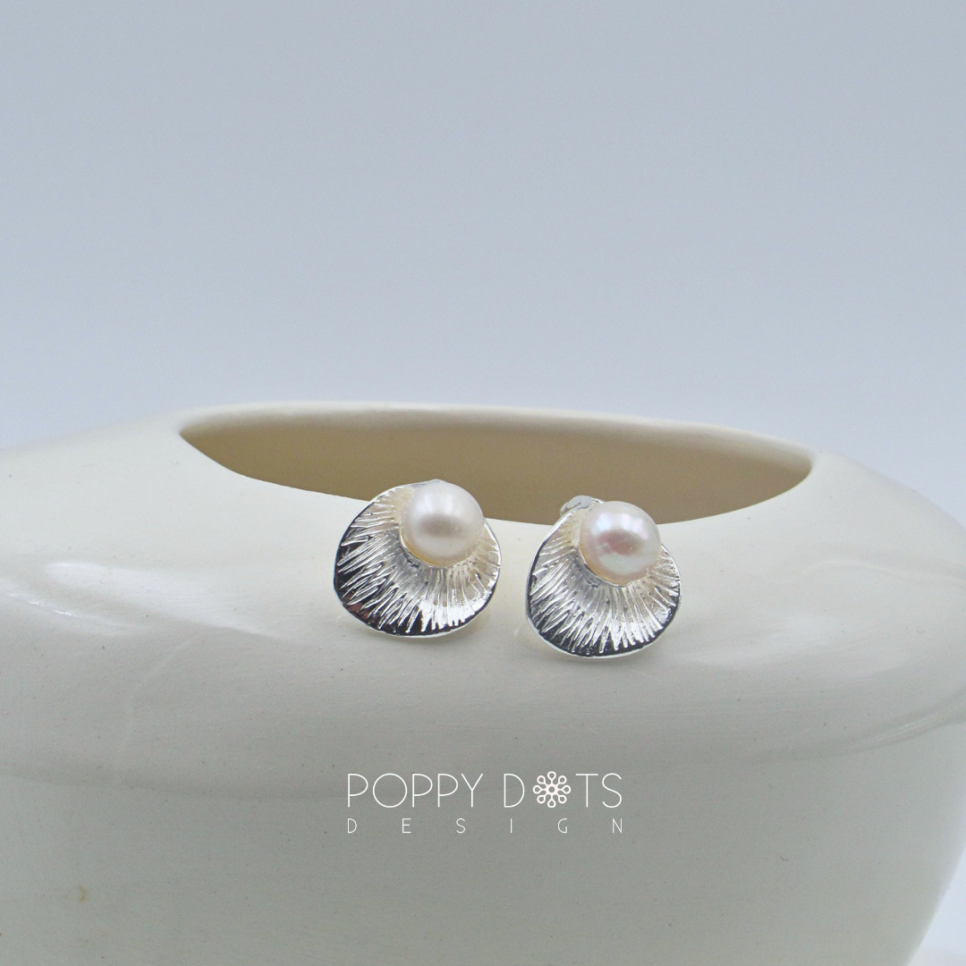 Sterling Silver Sweet Leaf Freshwater Pearl studs