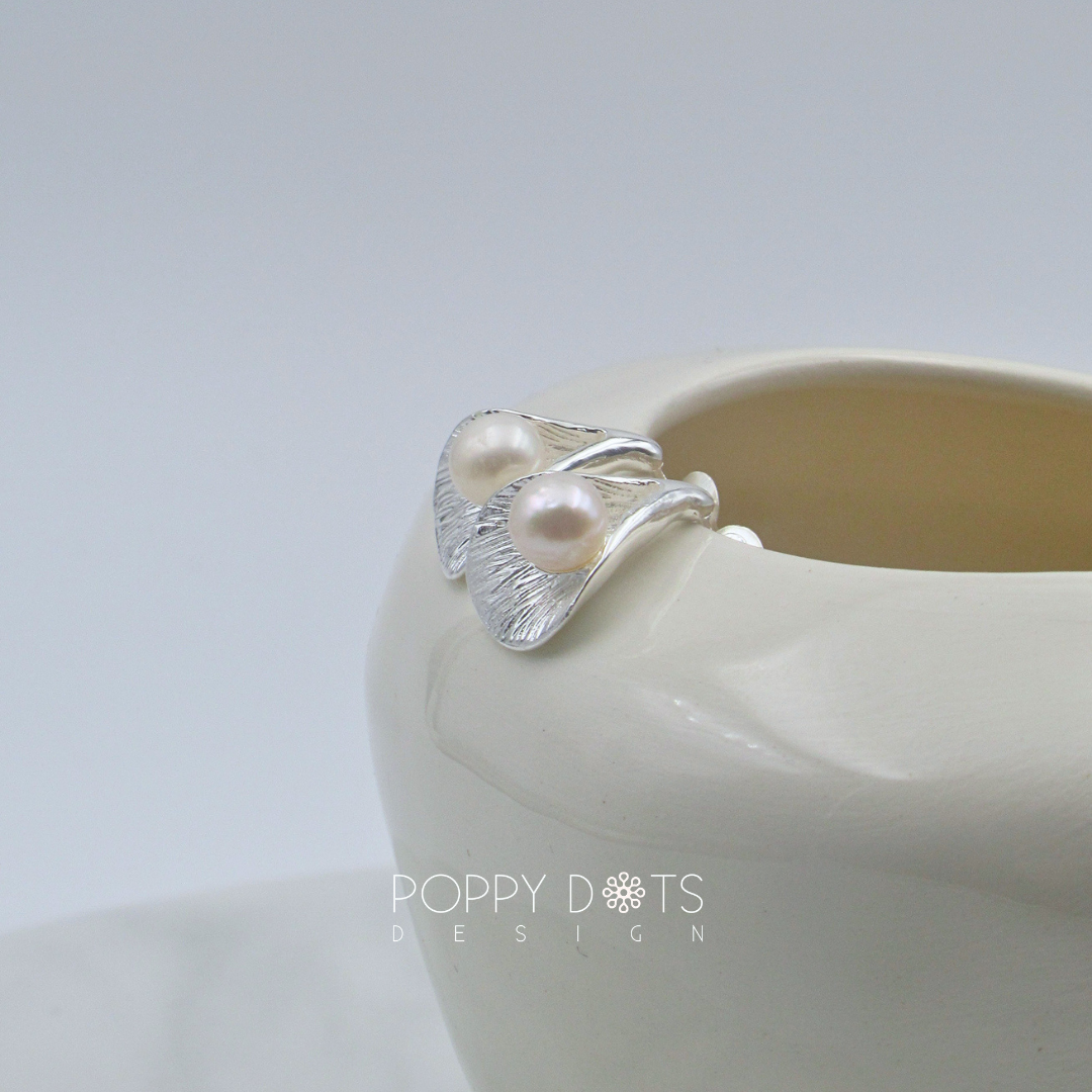 Sterling Silver Sweet Leaf Freshwater Pearl studs