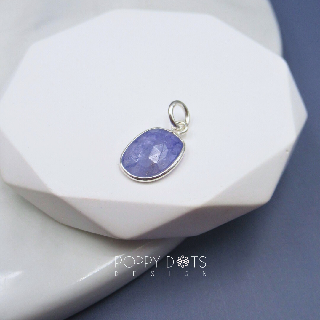 Sterling Silver Single Tanzanite Pendant (Talpe Cut)