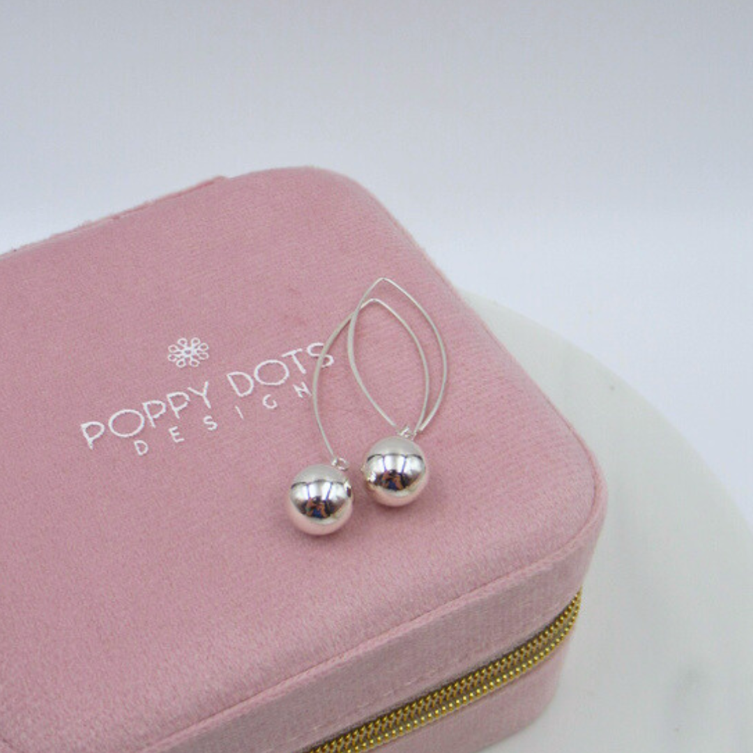 Sterling Silver Clasic V Hook Ball Earrings
