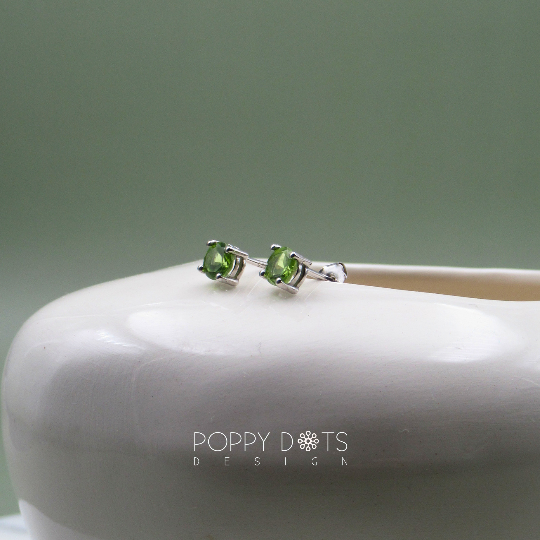 Sterling Silver Peridot Claw Studs
