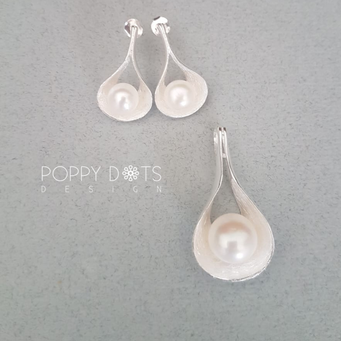Luxurious Sterling Silver & Freshwater Pearl Drop Pendant