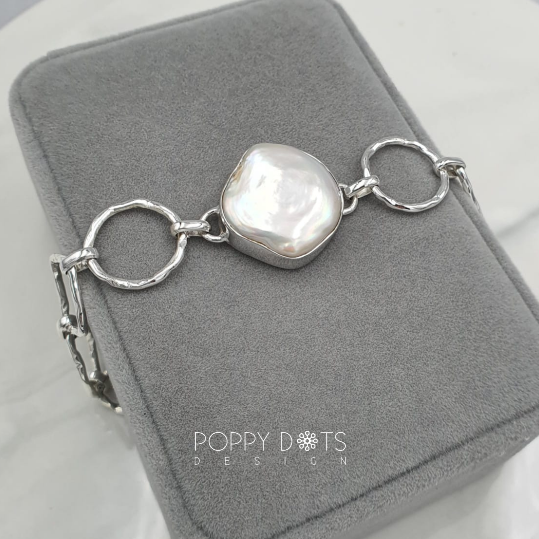 Sterling Silver Baroque Pearl Hammered Link Bracelet