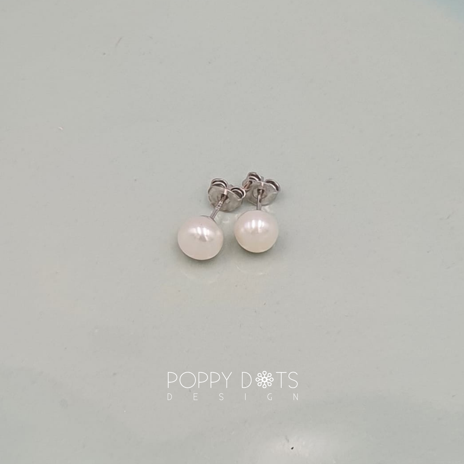 Sterling Silver White Freshwater Pearl Studs 8mm